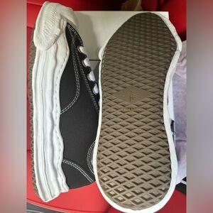 Maison mihara men sneakers